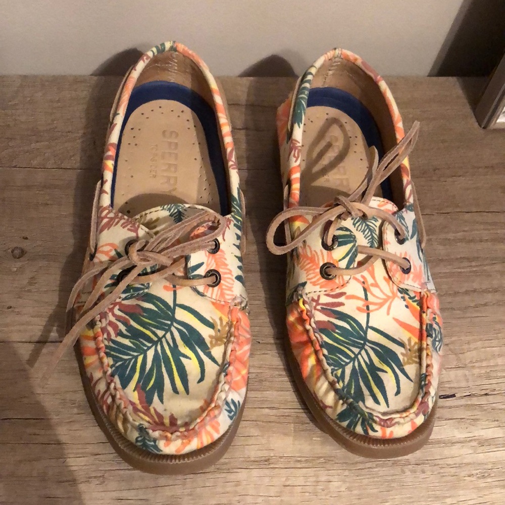 Sperry canvas boat shoes